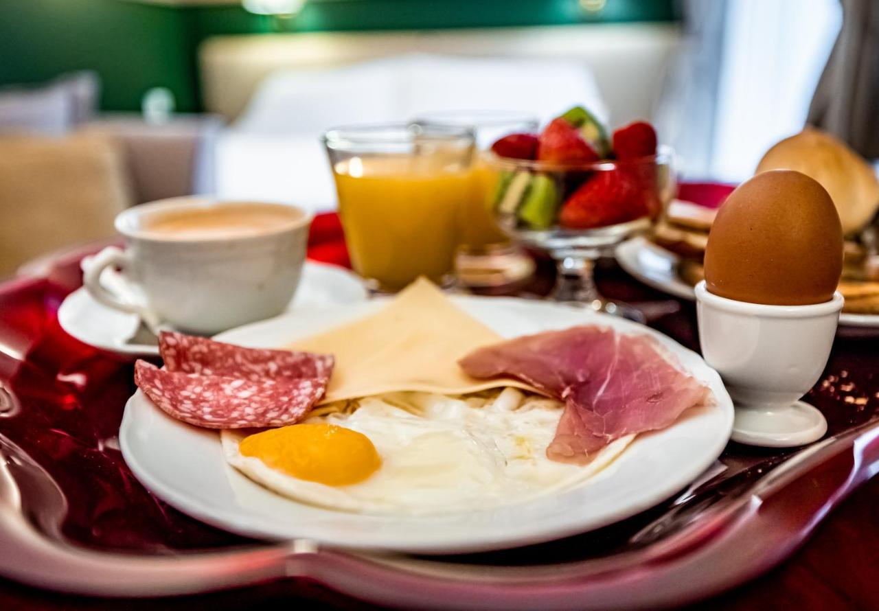 Couette-café Cerretani Palace Luxury 3*