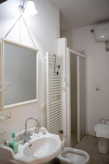 Elegant Outside Ztl & 10min From Center Appartement