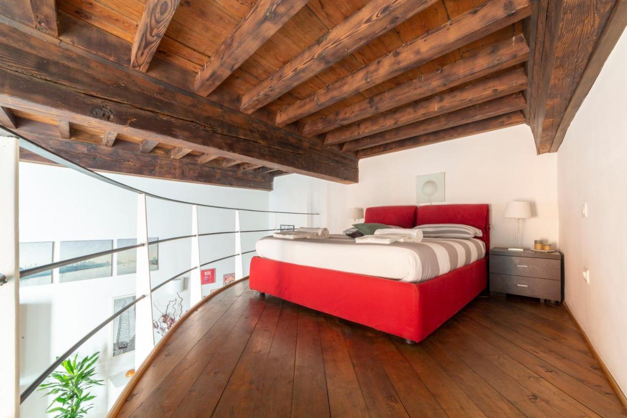 Guelfi Loft In A Historic Palace Appartement *
