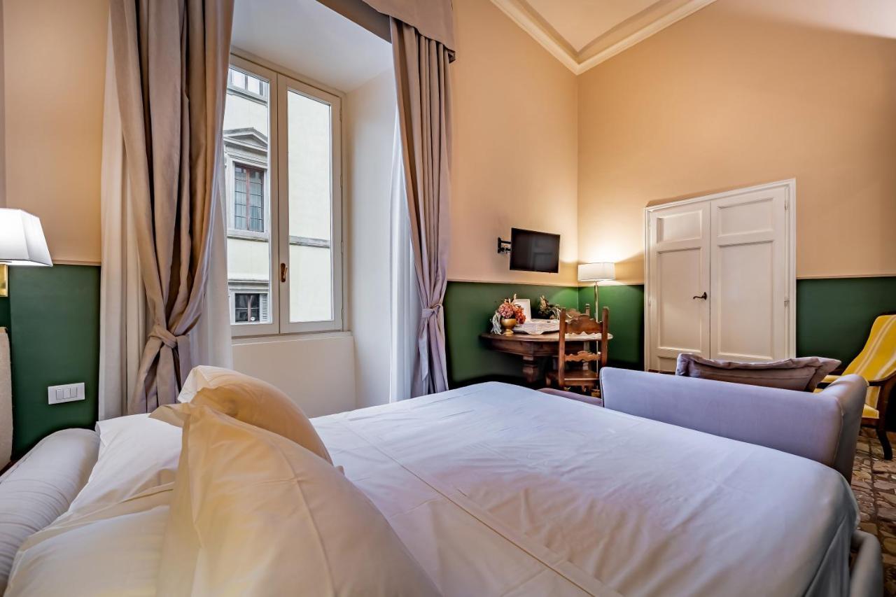 Cerretani Palace Luxury Couette-café 3*