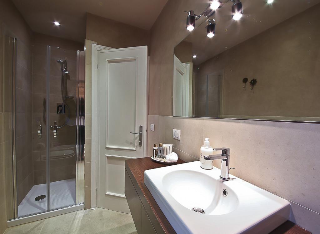 Apartment - Giglio Santa Trinita Florence