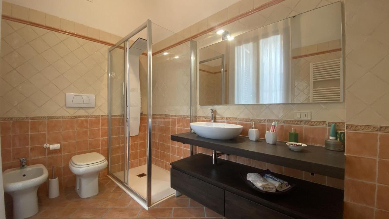 Indipendent With Terrace - Parking Appartement