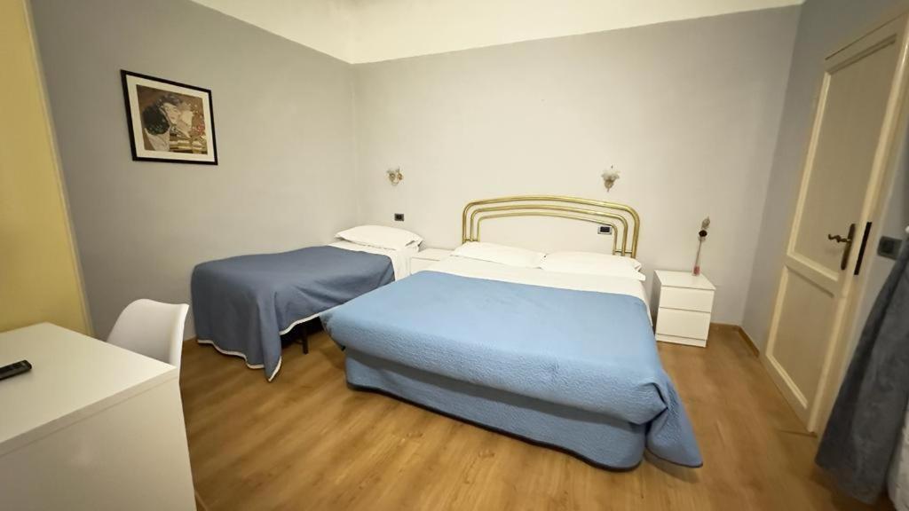 Piccolo Con Access Ztl !!! Nel Centro Storico Di !!! Hotel Florence