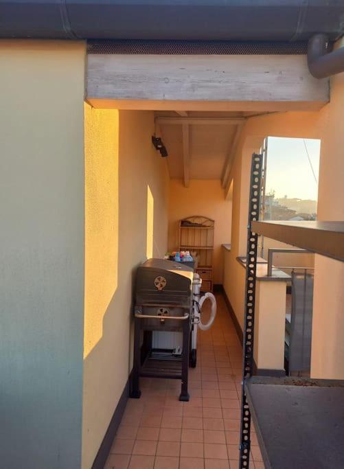 In Attico, Con Posto Auto Privato Apartment