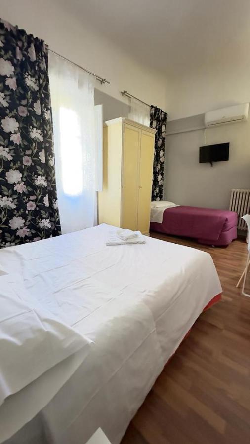 Piccolo Con Access Ztl !!! Nel Centro Storico Di !!! Hotel Florence