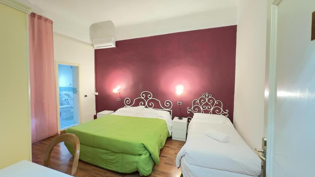Hotel Piccolo Con Access Ztl !!! Nel Centro Storico Di !!!