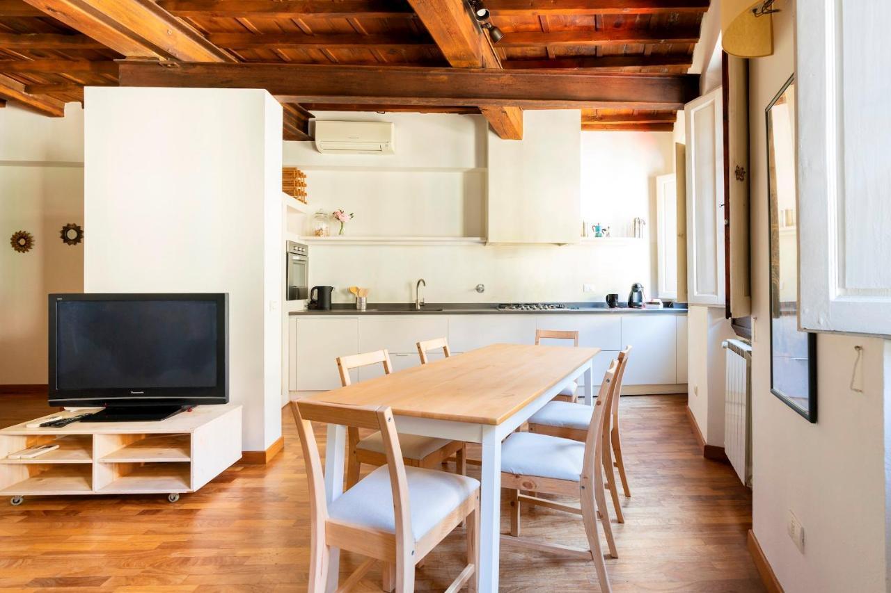 Apartment Pilastri 44 Florence