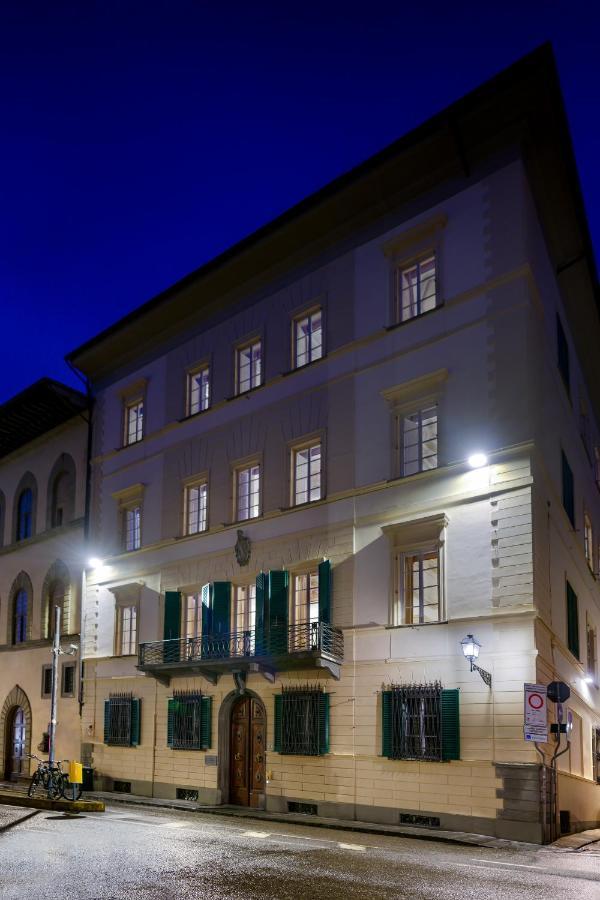 Cavalier Paolo - La Dimora Degli Affreschi Florence