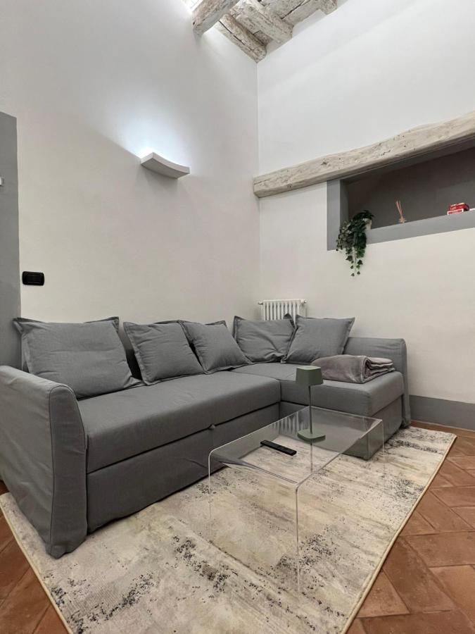 Unique And Antique Apartment Florence