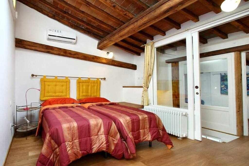 In Via Giuseppe Verdi Apartment