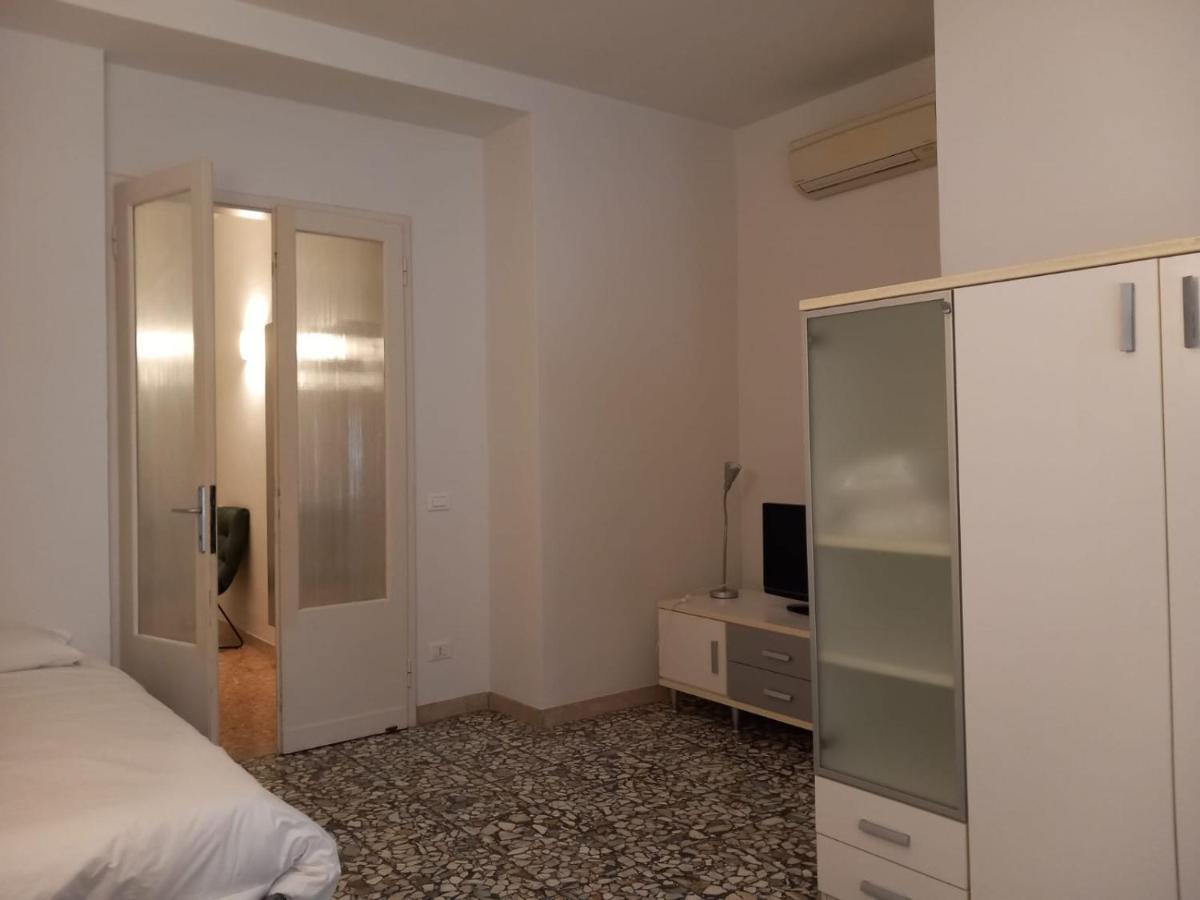 Guicciardini Second Floor Apartment
