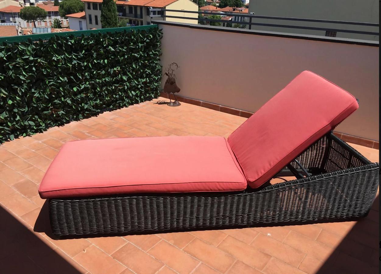 Rilassante Superattico Con Viste Sulle Coline E Jacuzzi - Perfetta Fuga Romantica Apartment *