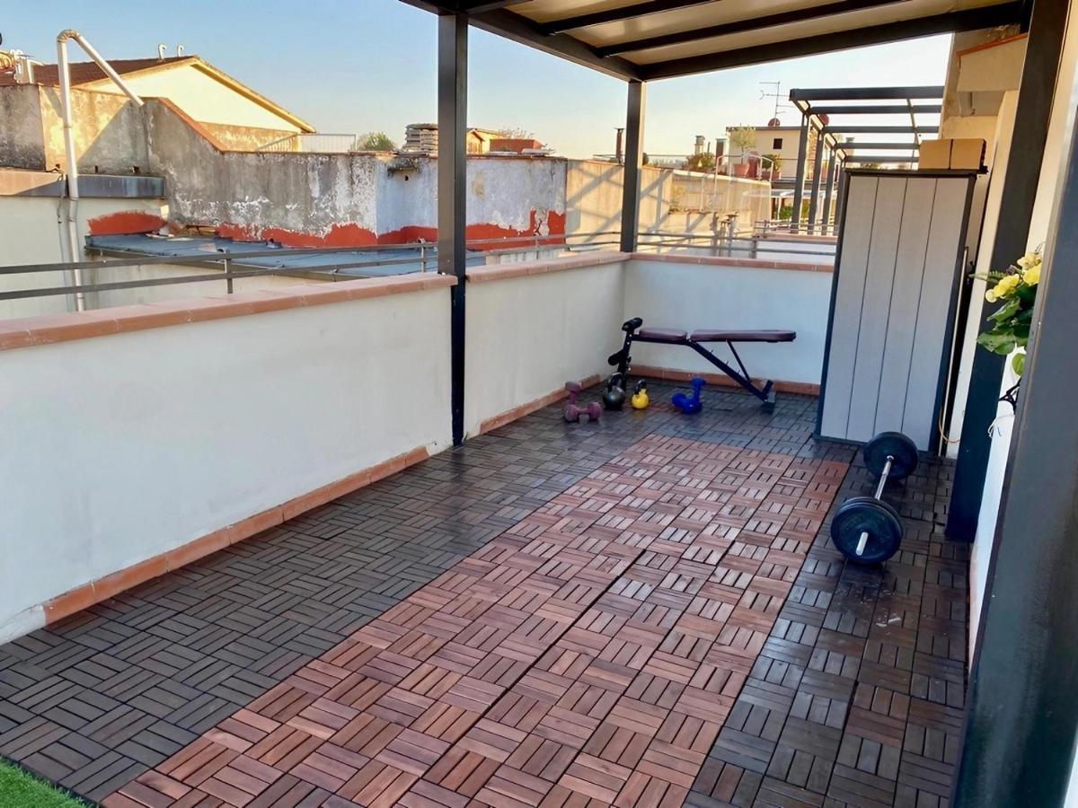 Apartment Rilassante Superattico Con Viste Sulle Coline E Jacuzzi - Perfetta Fuga Romantica