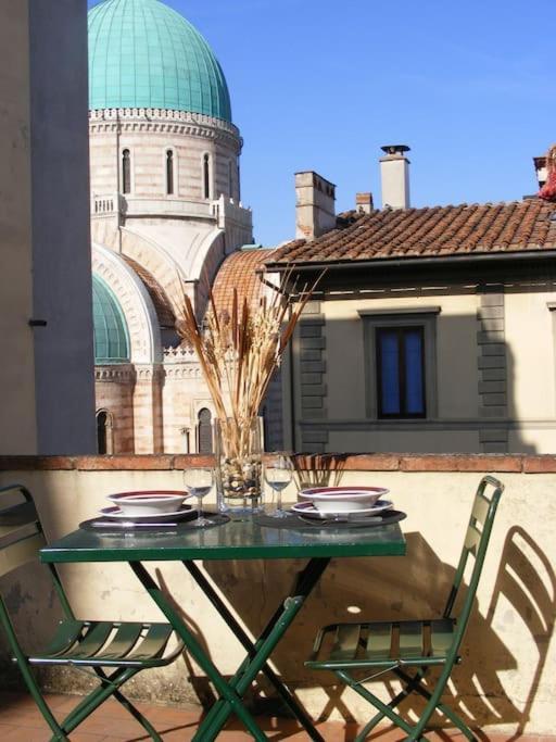 Sunny With Roof Patio Apartment
