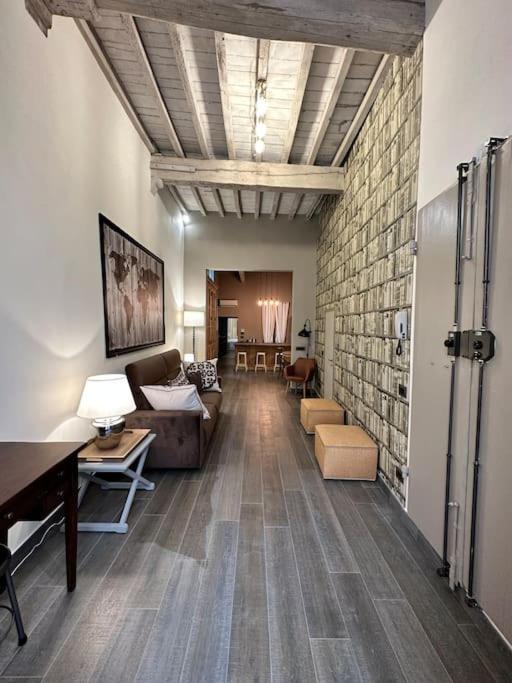Lambe Next To Ponte Vecchio And Uffizi - Lovetheapartments Apartment Florence