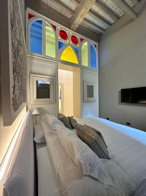 Lambe Next To Ponte Vecchio And Uffizi - Lovetheapartments Apartment Florence