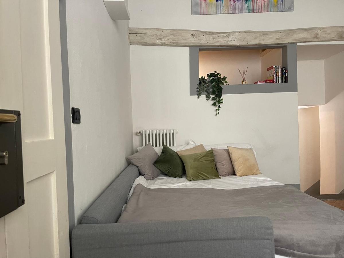 Apartment Unique And Antique *