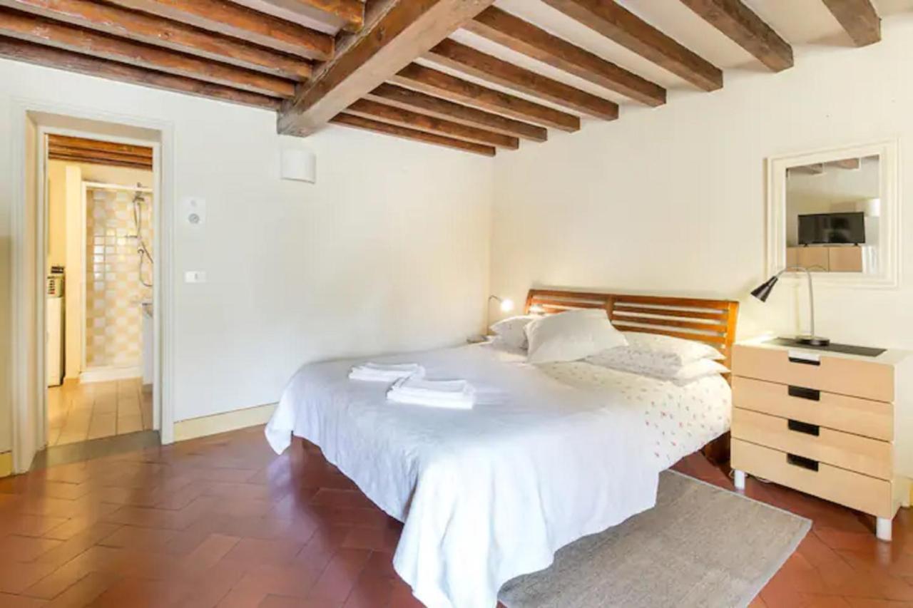 No2 Ancient Palazzo Apartment *
