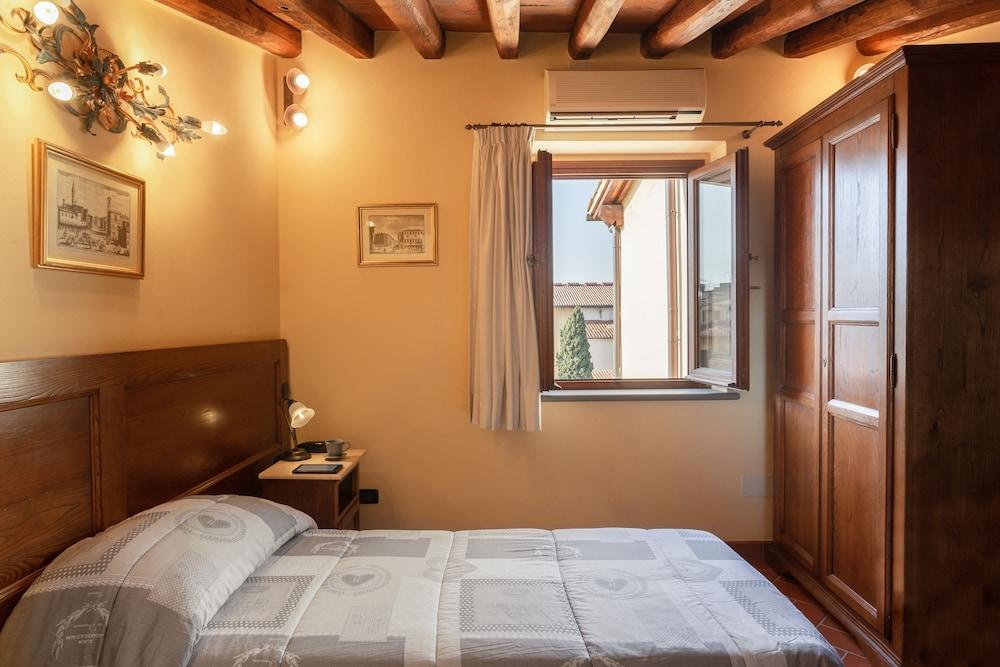 Bed & Breakfast Palazzo Graziani 2*