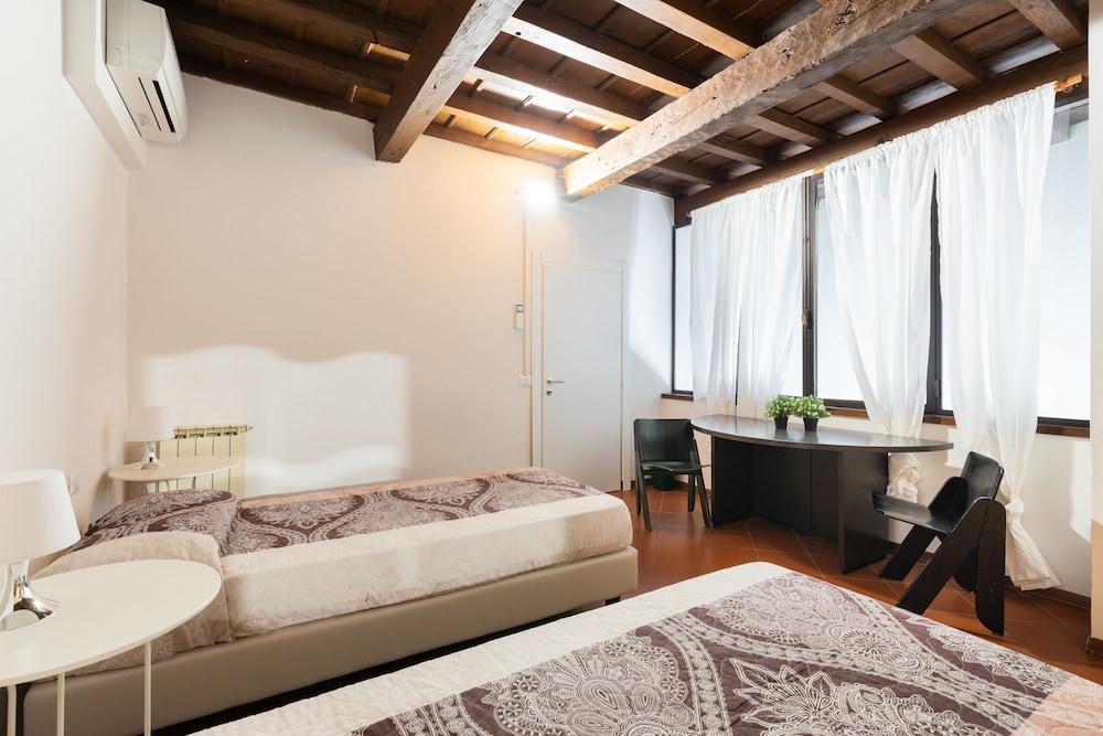 Apartment Ricasoli Florence