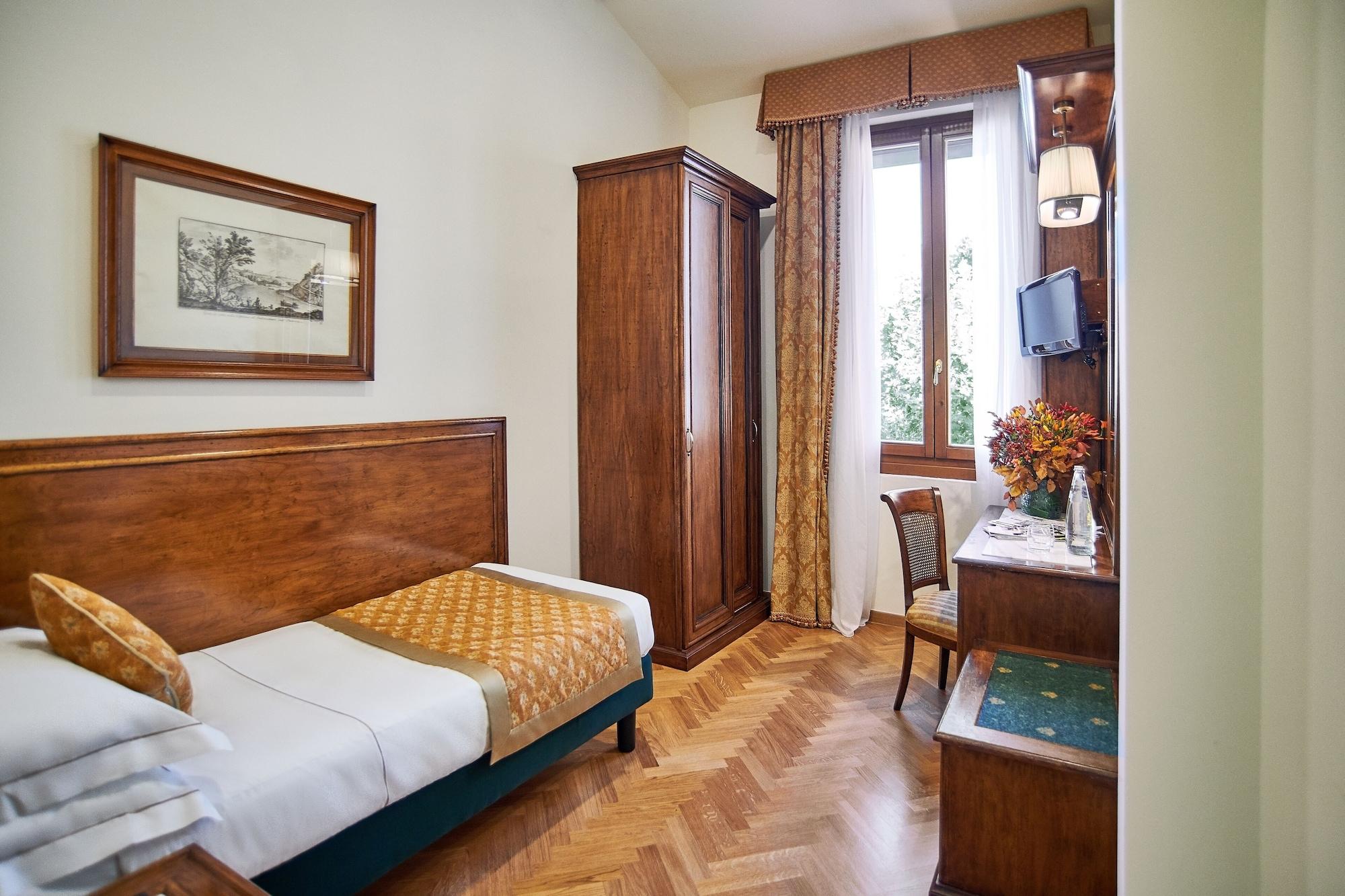 Adler Cavalieri Hotel-private & Gym 4* Florence