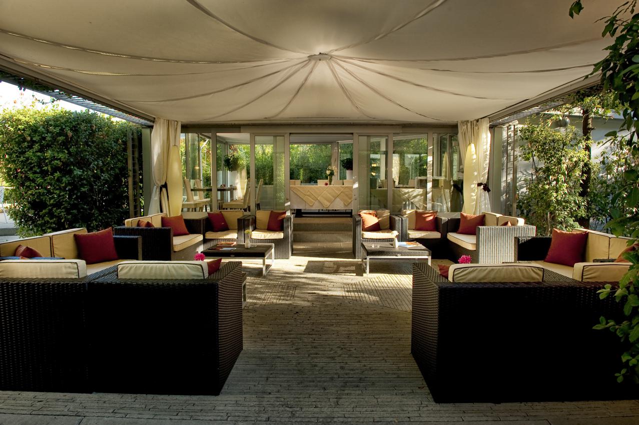 Aparthotel Eden Rock 4*