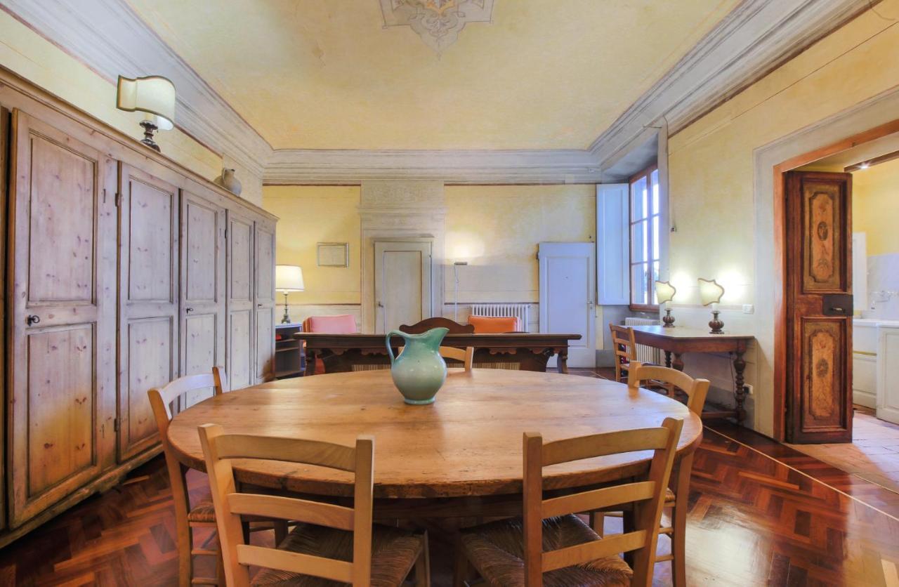 Florence- Borgo Pinti With Frescoes *