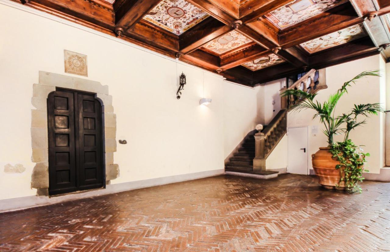 Florence- Borgo Pinti With Frescoes Apartment *