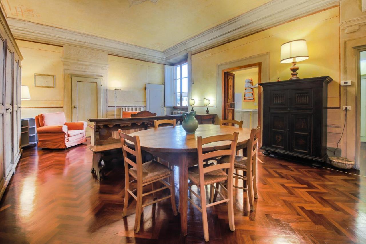Florence- Borgo Pinti With Frescoes *