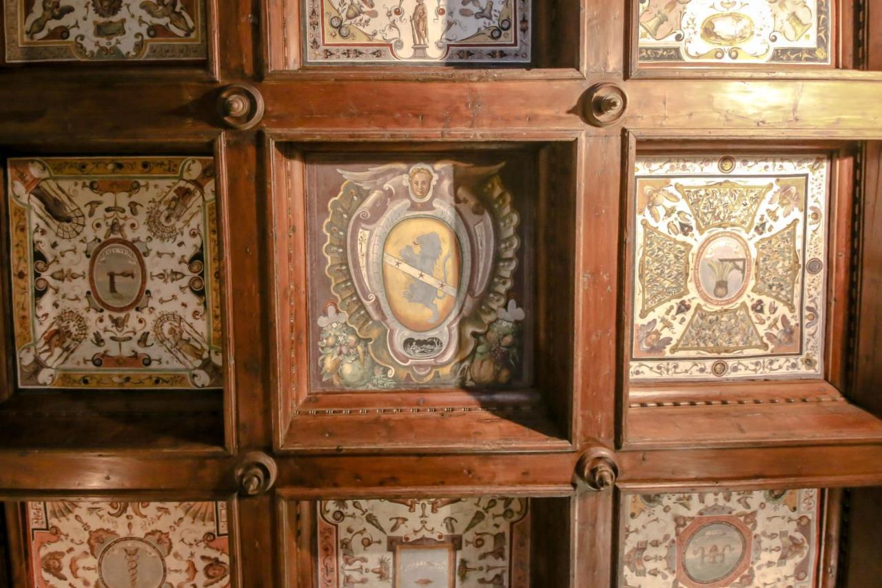 Apartment Florence- Borgo Pinti With Frescoes Florence