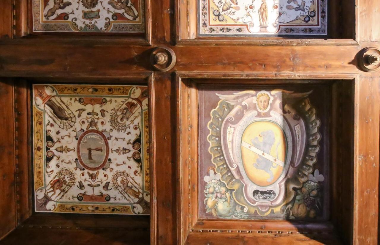 Florence- Borgo Pinti With Frescoes *