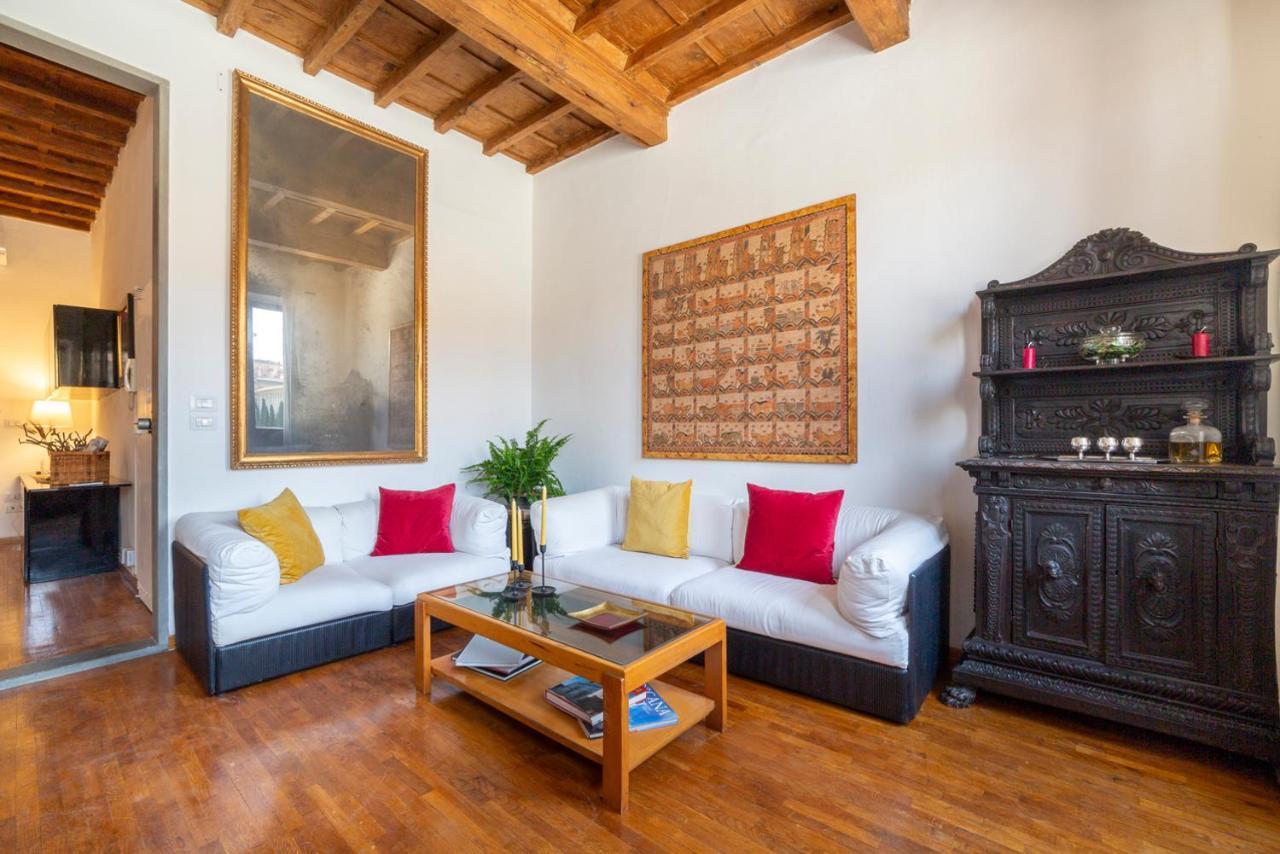 Santa Croce With A Stunning View Apartment