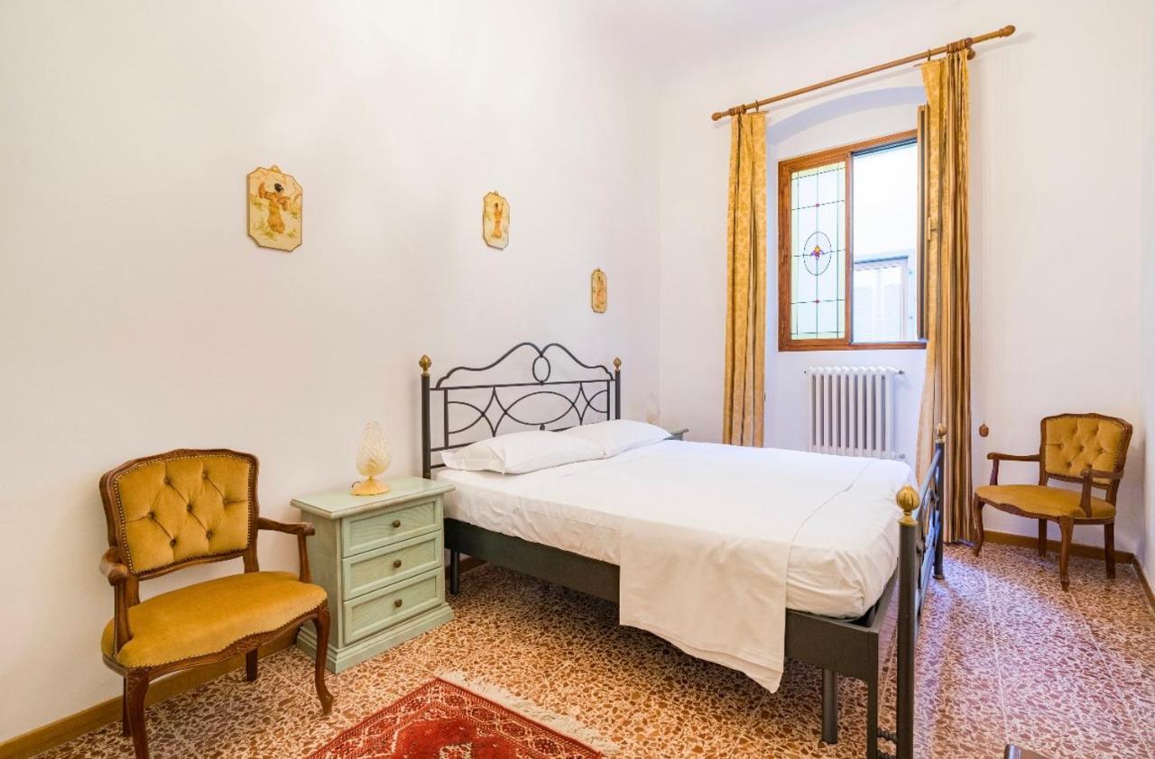 Central And Spacious Florence