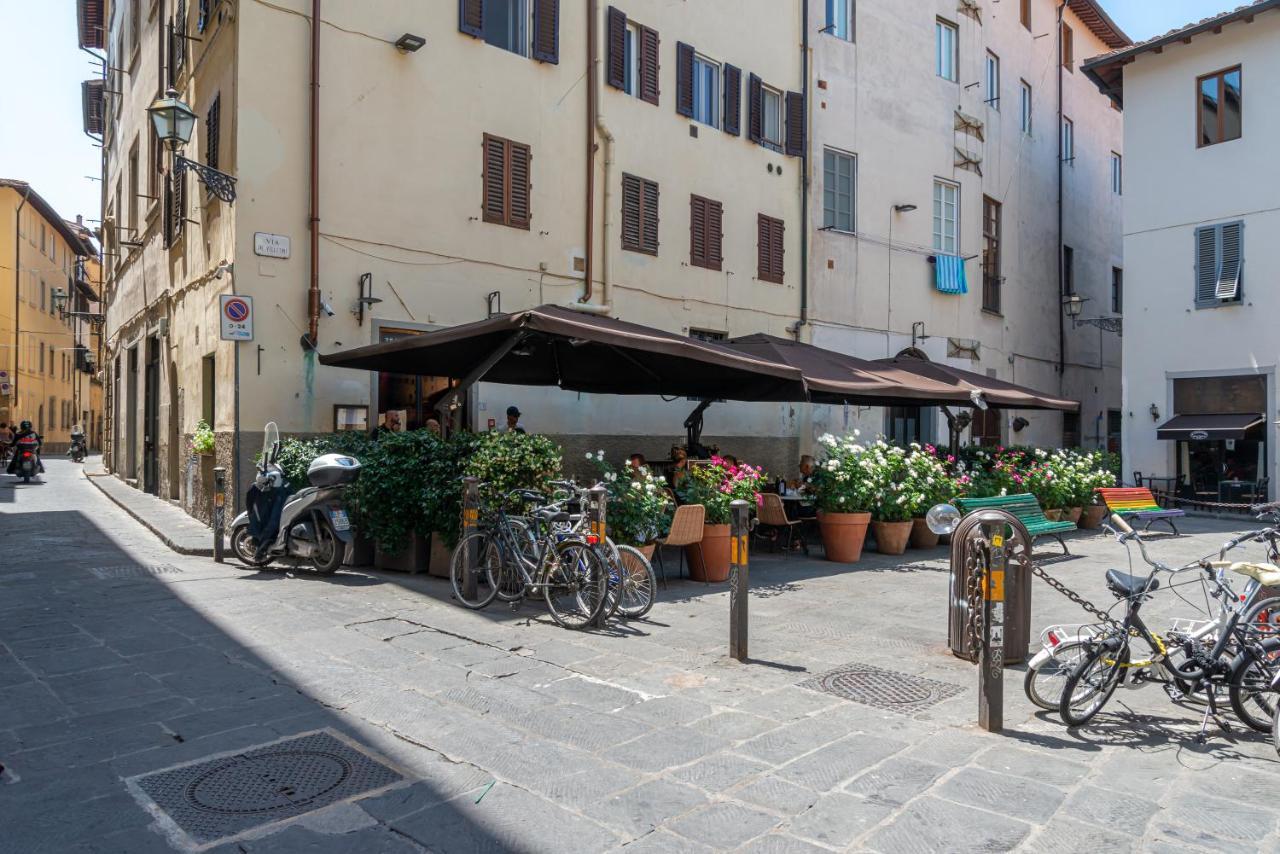 Ponte Vecchio Apartment Florence