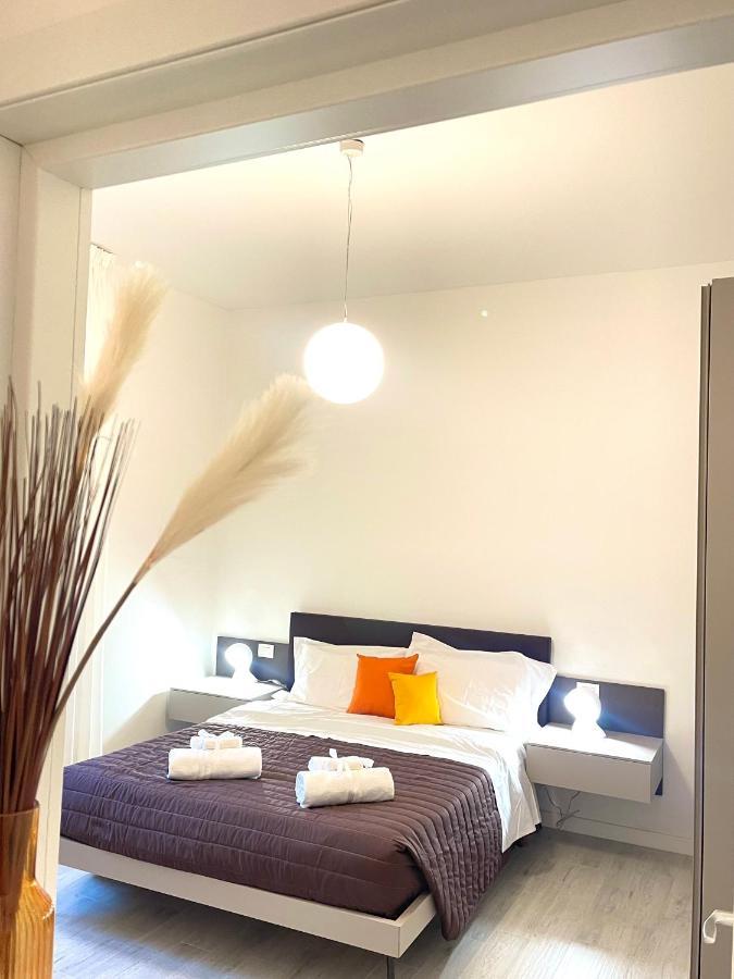 Casa Cavour Brown Apartment *