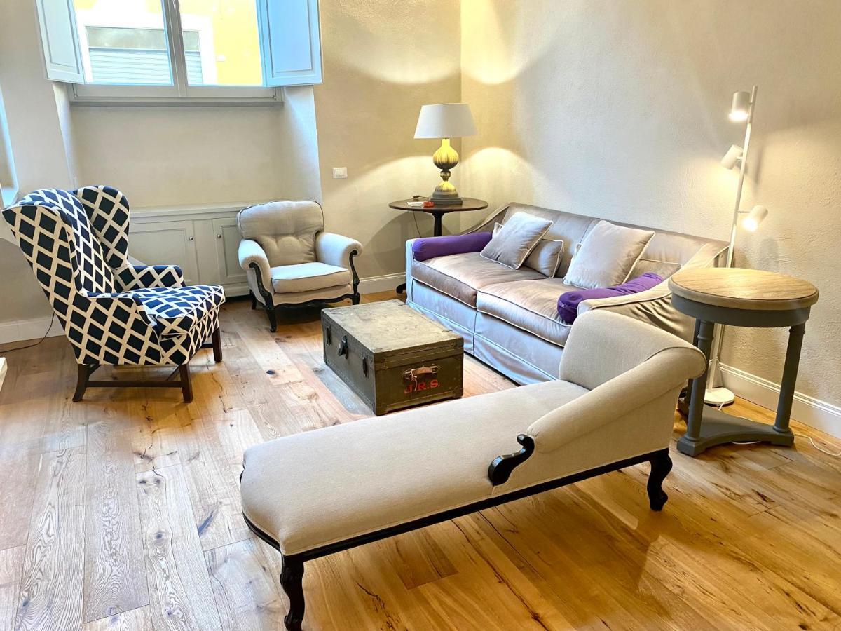 Accademia Newly Renovated Ancient Abbey Apartment