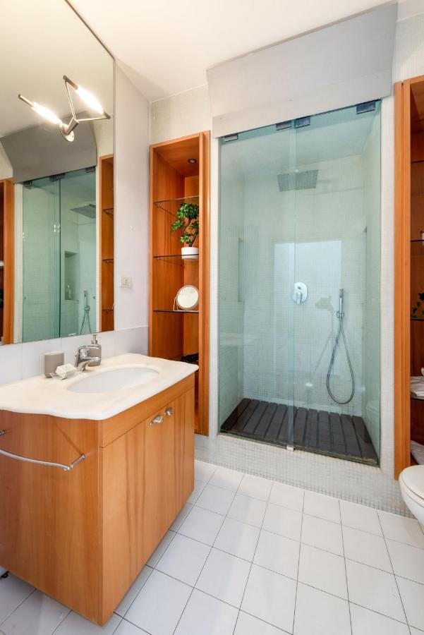 Heart Of Luxury With Terrace Apartment *