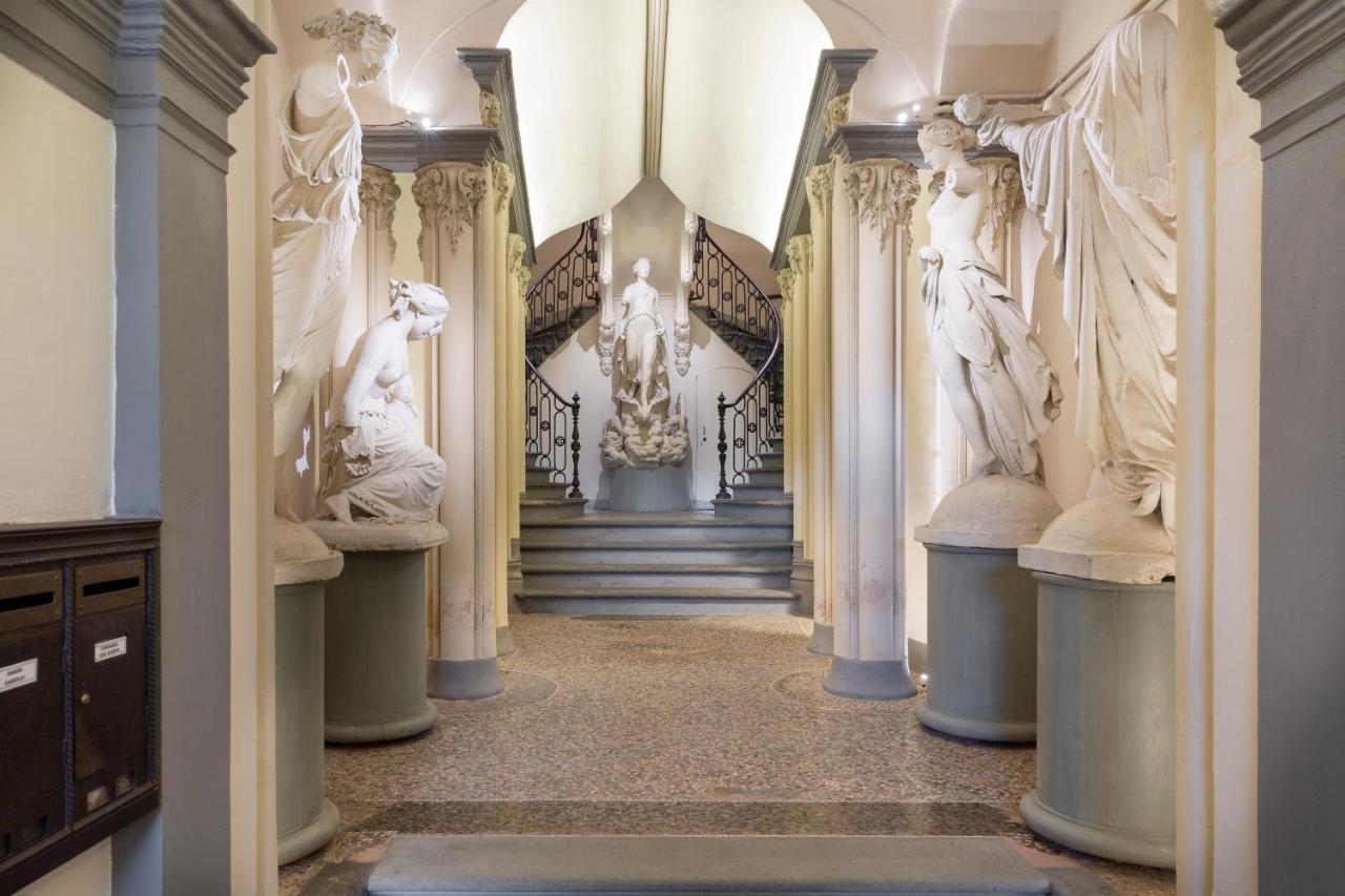 Classy Nest In A Historical Palace Florence