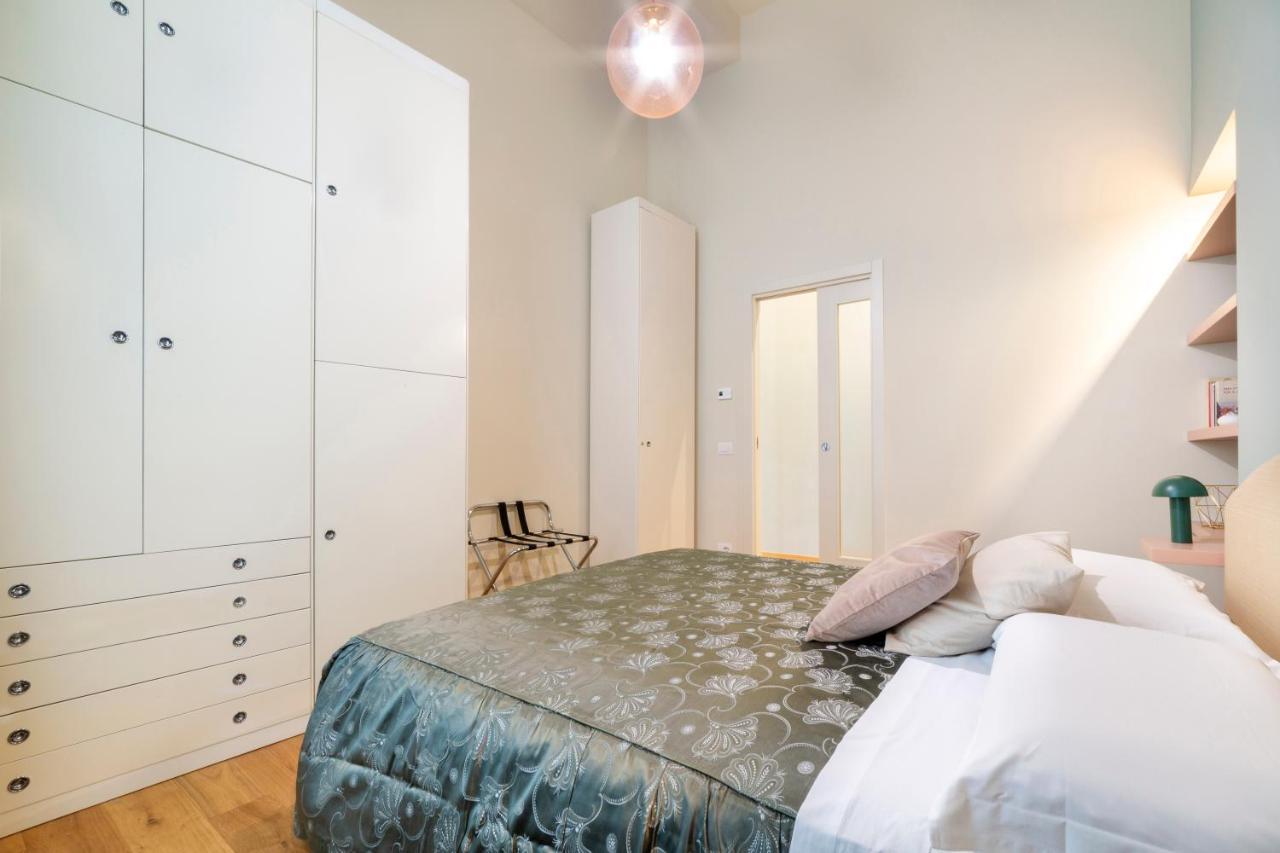 Classy Nest In A Historical Palace Florence