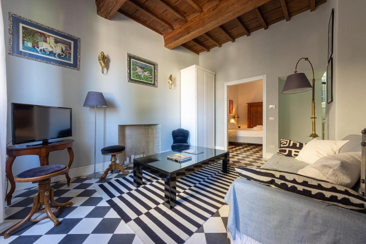 Modern Magnoli View In Ponte Vecchio Apartment *