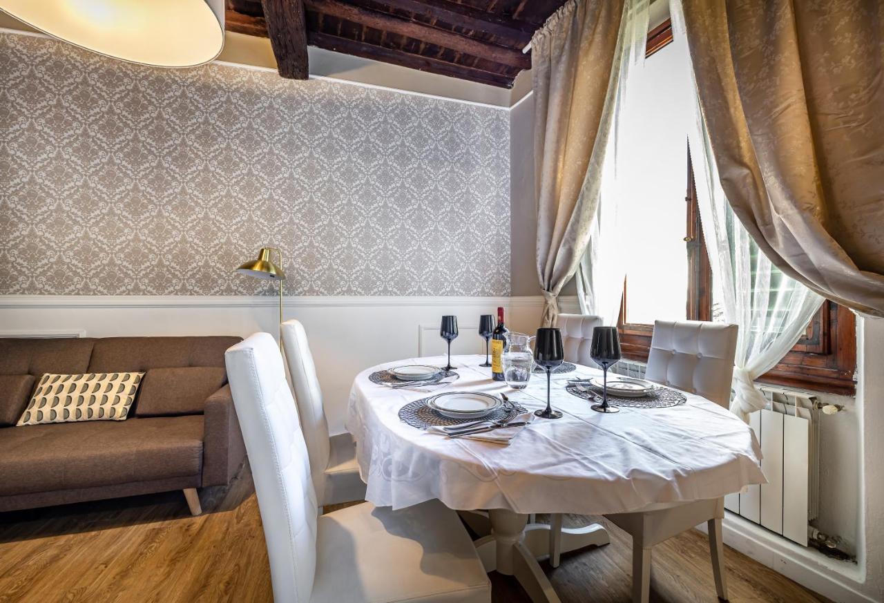 Florentine Experience In Santa Croce Florence