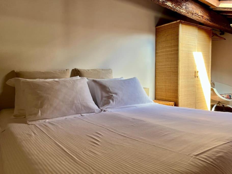 Apartment Spacious Near Arno River