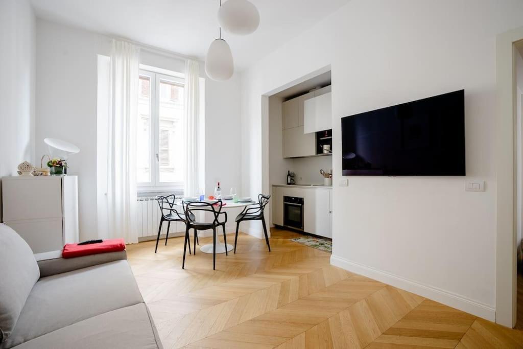 Smart Center Apartment