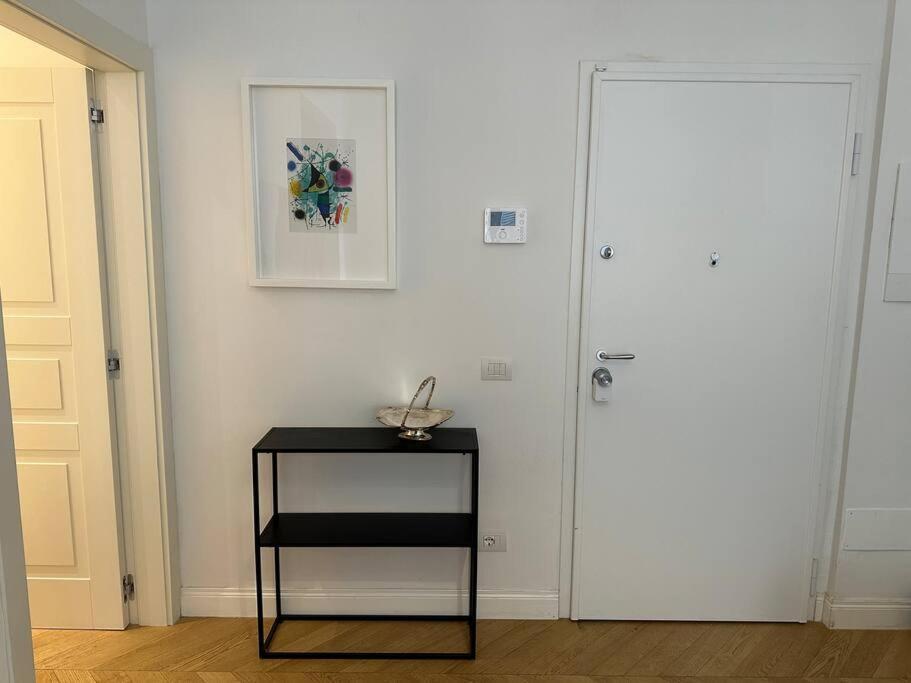 Smart Center Apartment