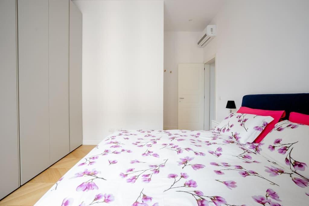 Smart Center Apartment *