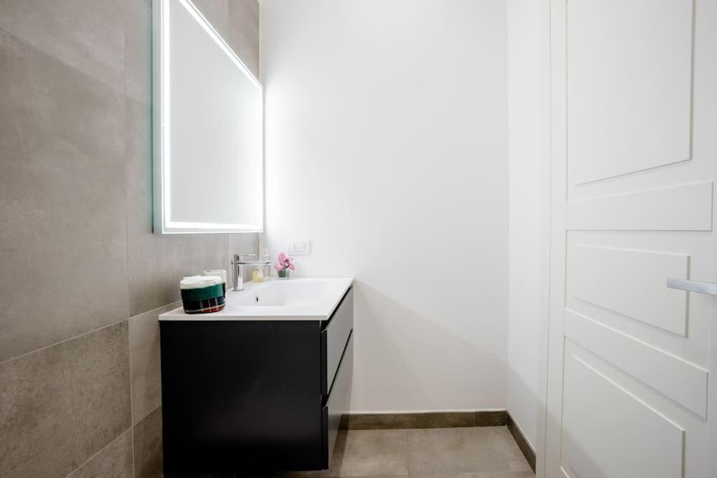 Smart Center Apartment *