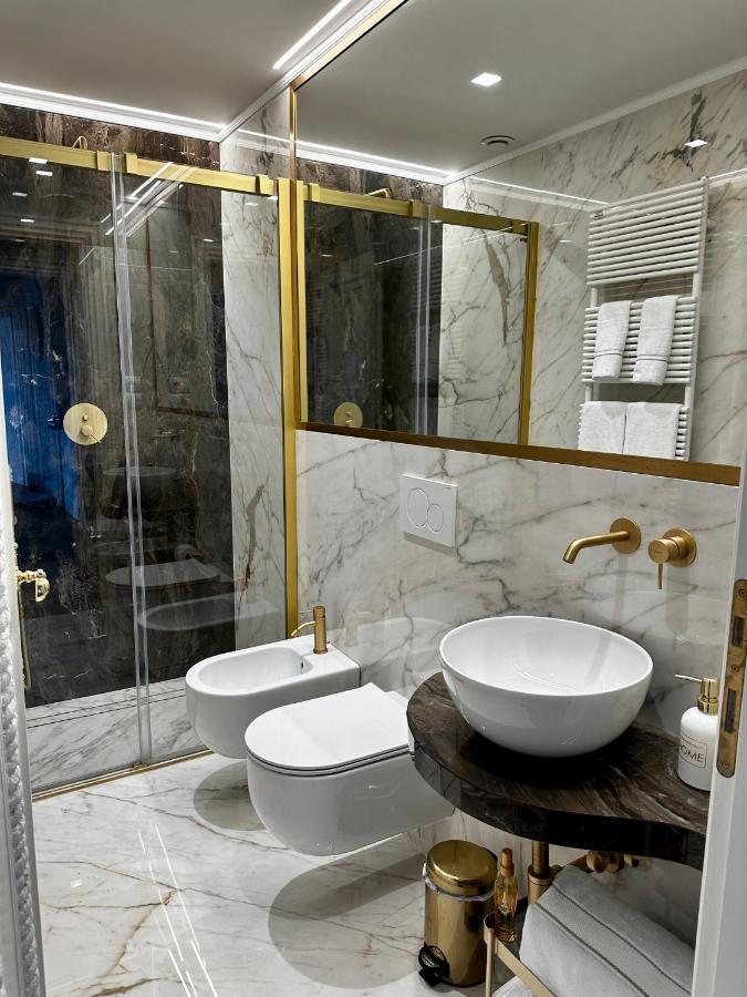Elegance In The Center Of Florence: Palazzo *
