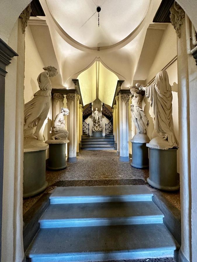 Apartment Elegance In The Center Of Florence: Palazzo Florence