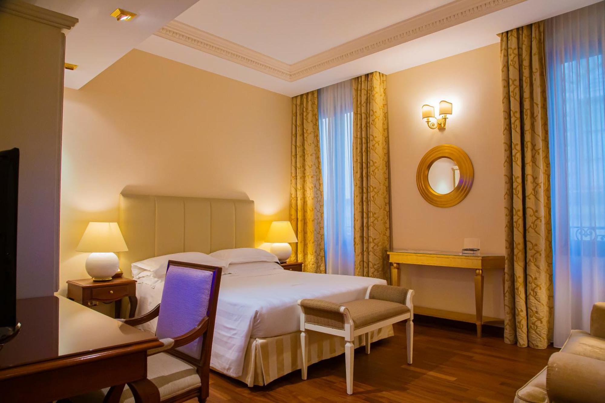 Hotel Golden Tower & 5*