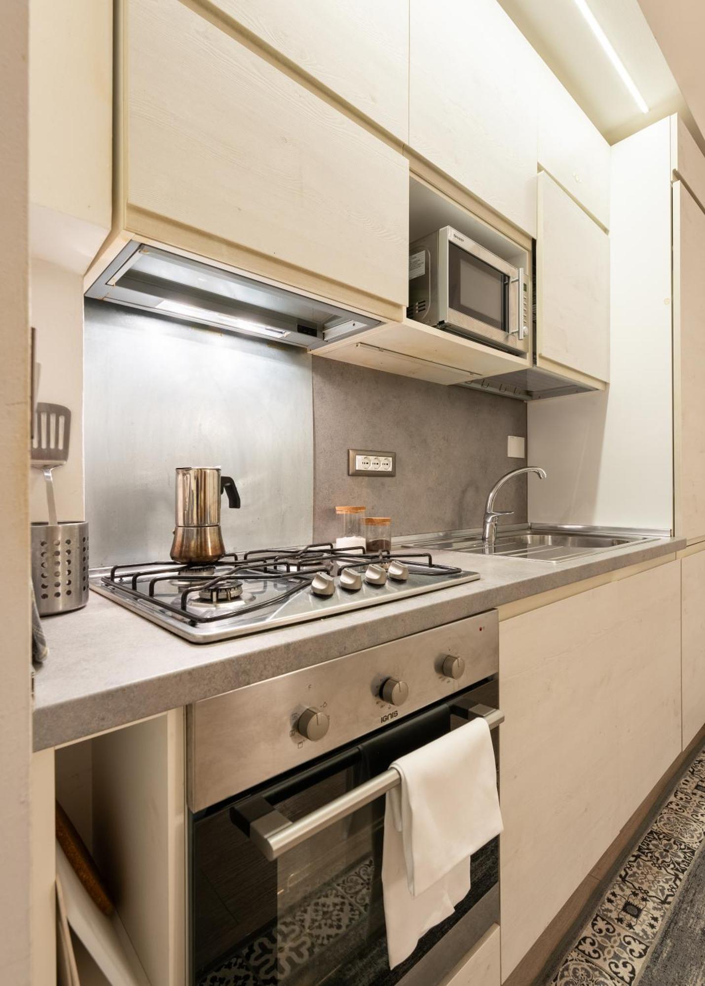 Pergola - 1 Bdr Flat With Inner Courtyard *